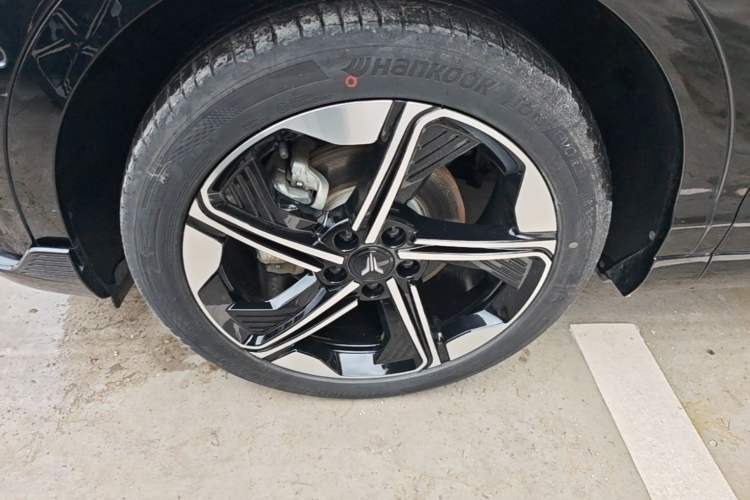 Used VOYAH COURAGE 2024 Long-Range Supercharge Edition Left Front Wheel Hub
