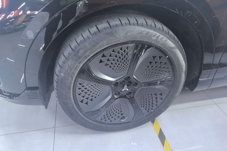 Used VOYAH COURAGE 2024 Four-Wheel Drive Global Edition Left Front Wheel Hub