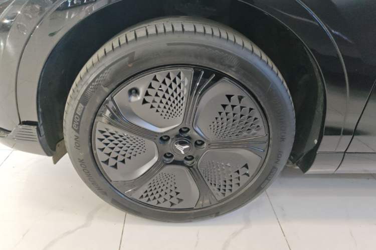 Used VOYAH COURAGE 2024 Long-Range Smart Edition Left Front Wheel Hub