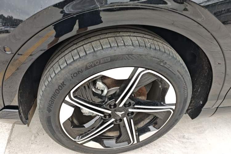 Used VOYAH COURAGE 2024 Long-Range Supercharge Edition Left Front Wheel Hub