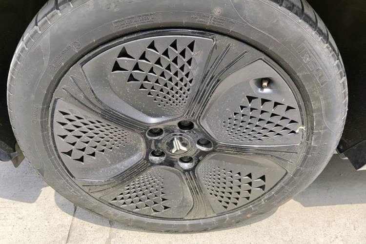 Used VOYAH COURAGE 2024 Four-Wheel Drive Global Edition Left Front Wheel Hub
