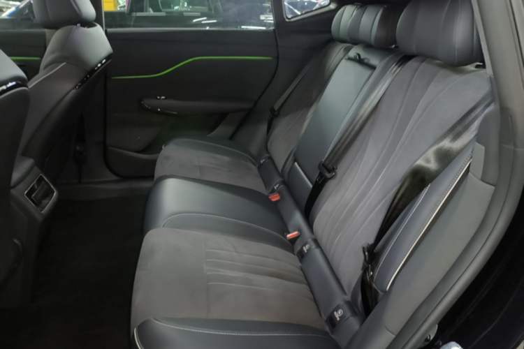 Used VOYAH COURAGE 2024 Four-Wheel Drive Global Edition Left Rear Seat