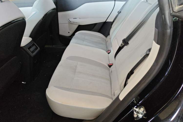 Used VOYAH COURAGE 2024 Long-Range Supercharge Edition Left Rear Seat