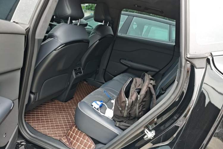 Used VOYAH COURAGE 2024 Long-Range Supercharge Edition Left Rear Seat