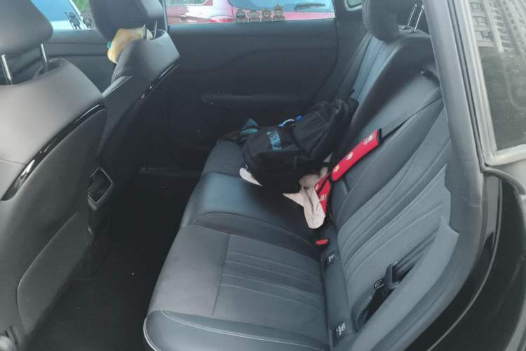 Used VOYAH COURAGE 2024 Long-Range Supercharge Edition Left Rear Seat