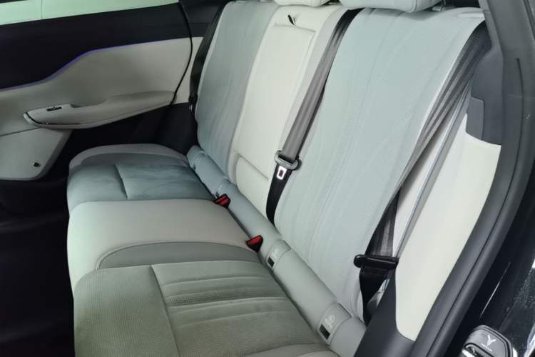 Used VOYAH COURAGE 2024 Long-Range Supercharge Edition Left Rear Seat