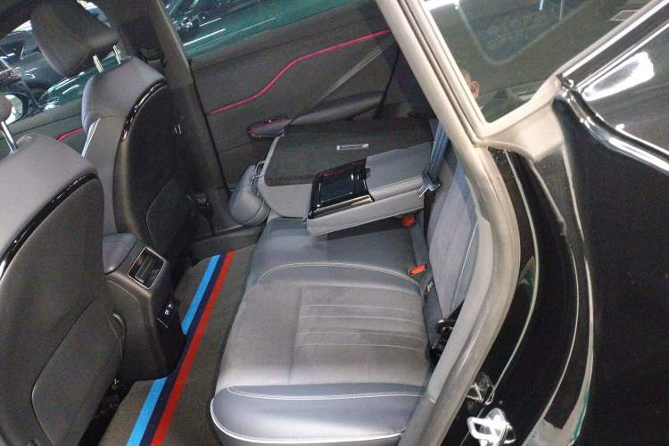 Used VOYAH COURAGE 2024 Four-Wheel Drive Global Edition Left Rear Seat