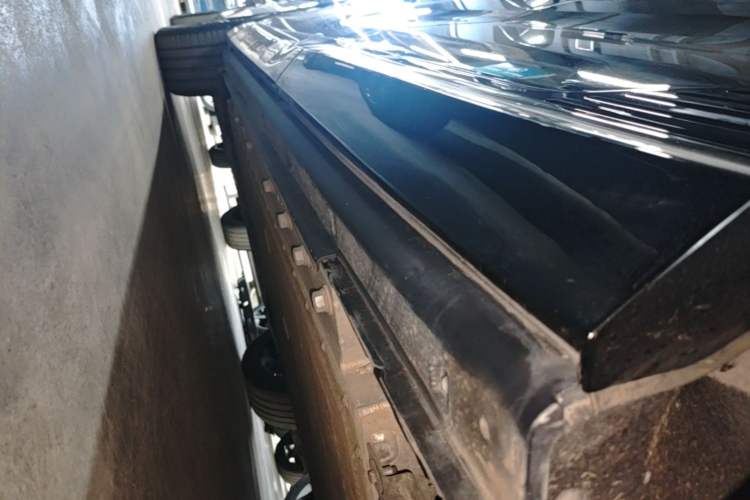 Used VOYAH COURAGE 2024 Long-Range Supercharge Edition Left Side Sill