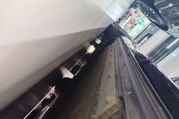 Used VOYAH COURAGE 2024 Four-Wheel Drive Global Edition Left Side Sill