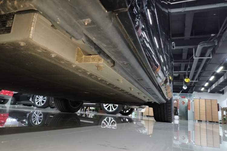 Used VOYAH COURAGE 2024 Four-Wheel Drive Global Edition Left Side Sill