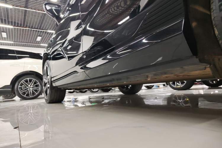 Used VOYAH COURAGE 2024 Long-Range Smart Edition Left Side Sill