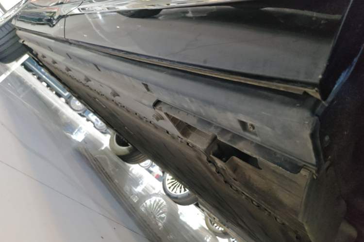 Used VOYAH COURAGE 2024 Long-Range Smart Edition Left Side Sill