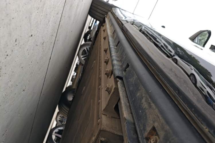 Used VOYAH COURAGE 2024 Long-Range Supercharge Edition Left Side Sill