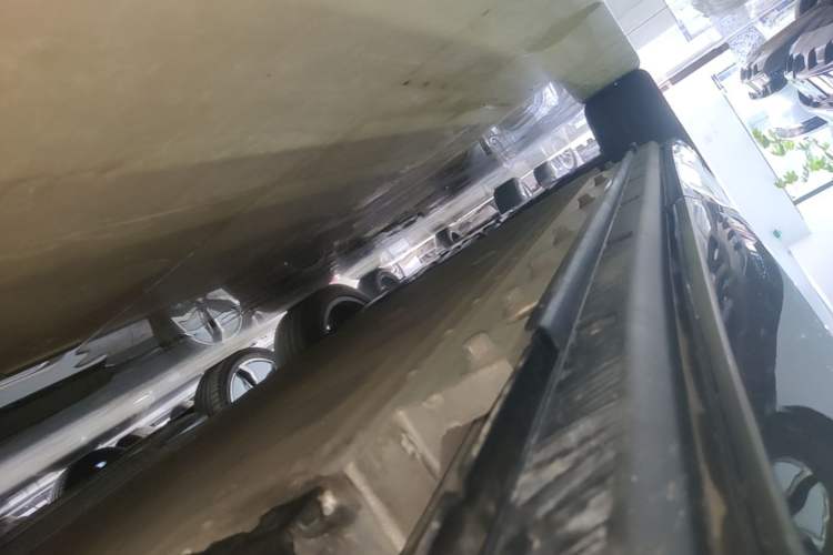Used VOYAH COURAGE 2024 Long-Range Supercharge Edition Left Side Sill