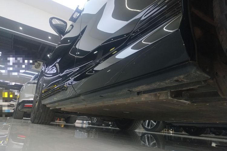 Used VOYAH COURAGE 2024 Long-Range Supercharge Edition Left Side Sill
