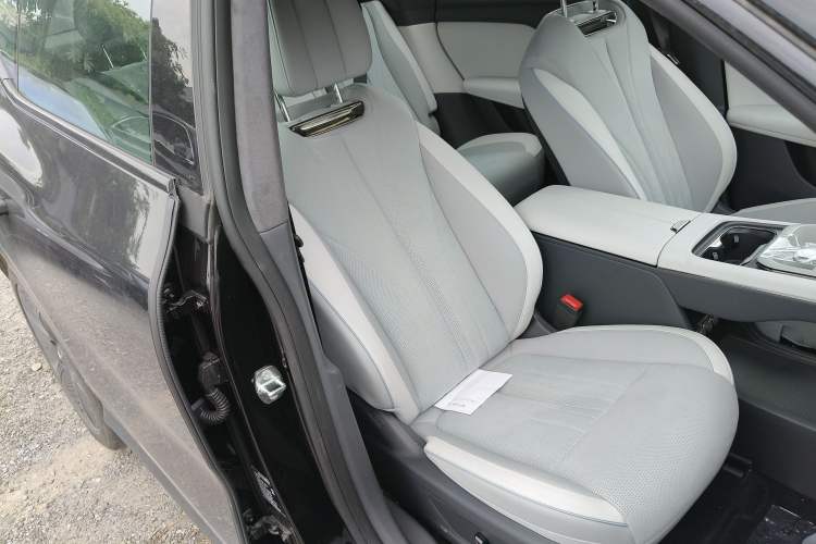 Used VOYAH COURAGE 2024 Long-Range Supercharge Edition Right Front Seat
