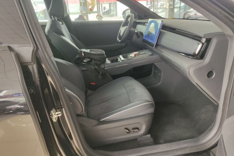 Used VOYAH COURAGE 2024 Four-Wheel Drive Global Edition Right Front Seat
