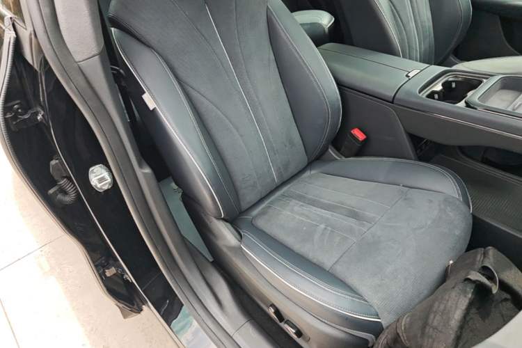 Used VOYAH COURAGE 2024 Long-Range Supercharge Edition Right Front Seat