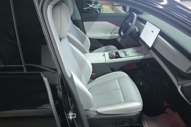 Used VOYAH COURAGE 2024 Long-Range Smart Edition Right Front Seat