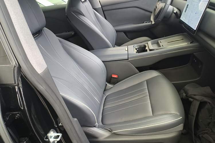 Used VOYAH COURAGE 2024 Long-Range Smart Edition Right Front Seat