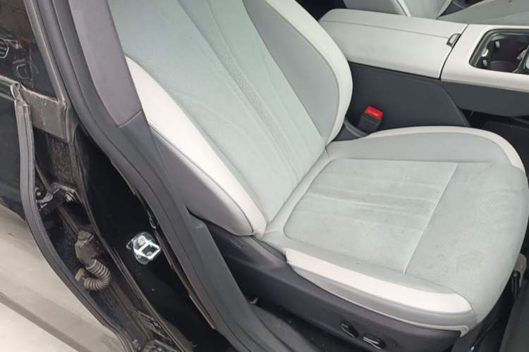 Used VOYAH COURAGE 2024 Long-Range Supercharge Edition Right Front Seat