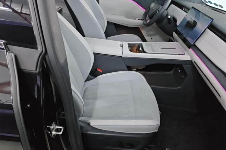 Used VOYAH COURAGE 2024 Long-Range Supercharge Edition Right Front Seat