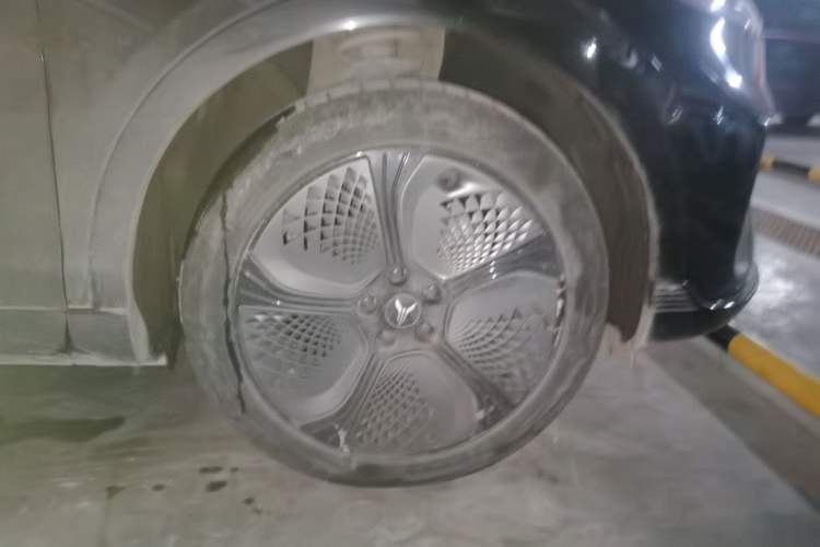 Used VOYAH COURAGE 2024 Four-Wheel Drive Global Edition Right Front Wheel Hub