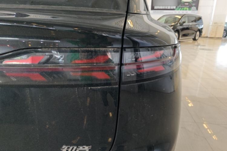Used VOYAH COURAGE 2024 Long-Range Supercharge Edition Right Rear Taillight