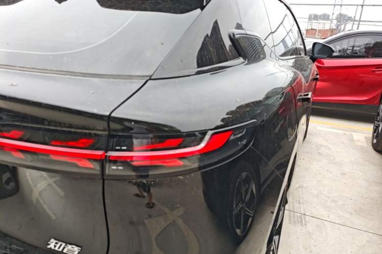 Used VOYAH COURAGE 2024 Long-Range Supercharge Edition Right Rear Taillight