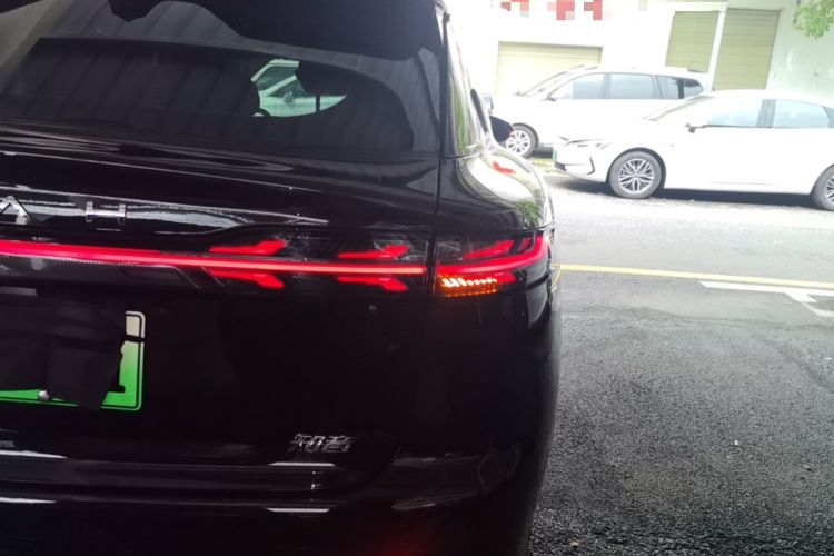 Used VOYAH COURAGE 2024 Long-Range Supercharge Edition Right Rear Taillight