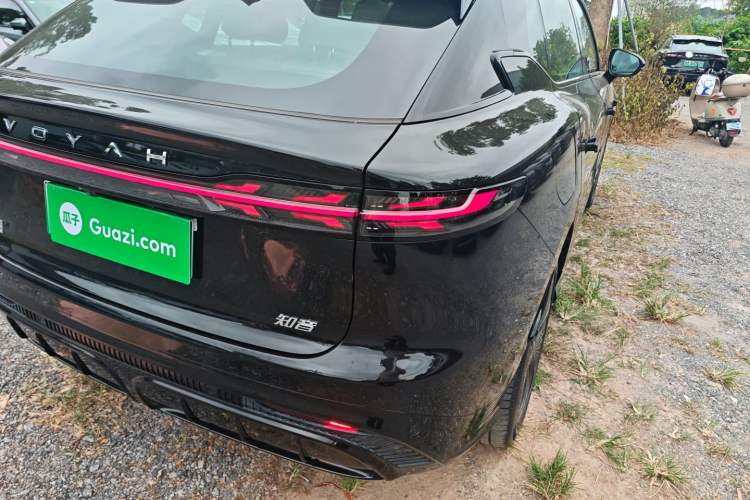 Used VOYAH COURAGE 2024 Long-Range Supercharge Edition Right Rear Taillight