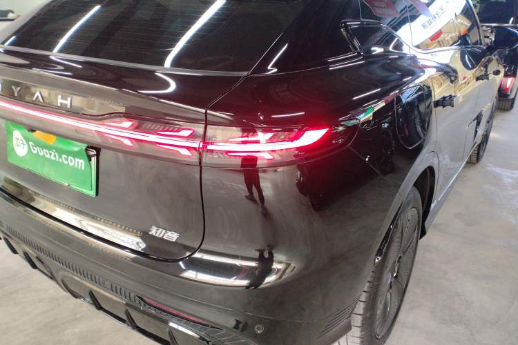 Used VOYAH COURAGE 2024 Four-Wheel Drive Global Edition Right Rear Taillight