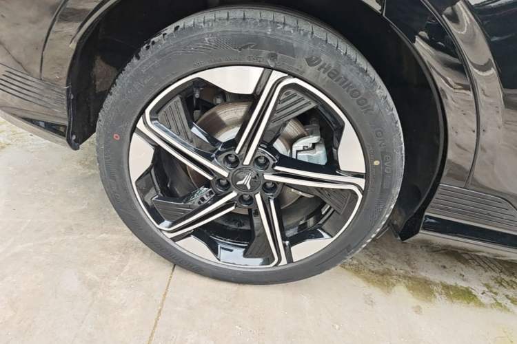 Used VOYAH COURAGE 2024 Long-Range Supercharge Edition Right Rear Wheel Hub