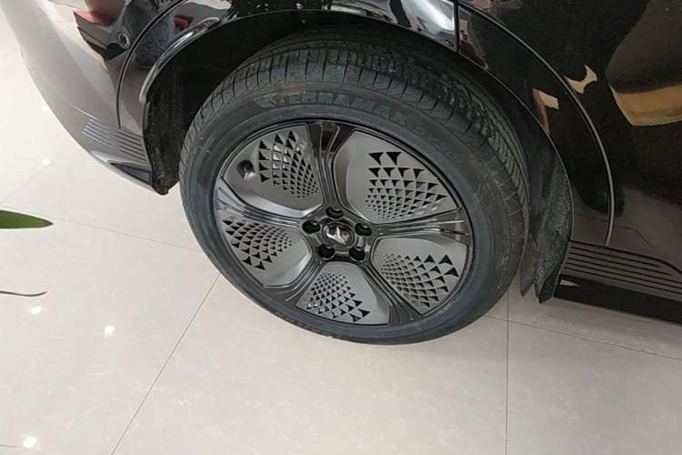 Used VOYAH COURAGE 2024 Four-Wheel Drive Global Edition Right Rear Wheel Hub