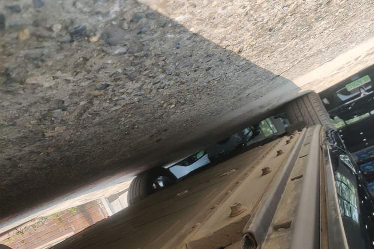 Used VOYAH COURAGE 2024 Long-Range Supercharge Edition Right Side Sill