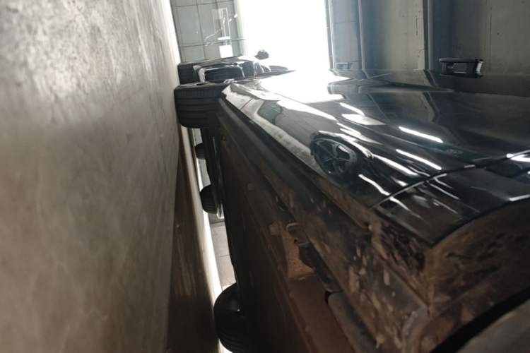 Used VOYAH COURAGE 2024 Long-Range Supercharge Edition Right Side Sill