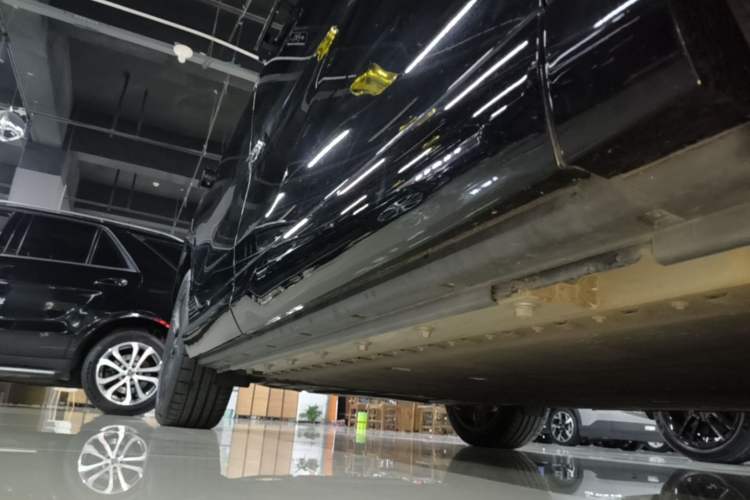 Used VOYAH COURAGE 2024 Four-Wheel Drive Global Edition Right Side Sill