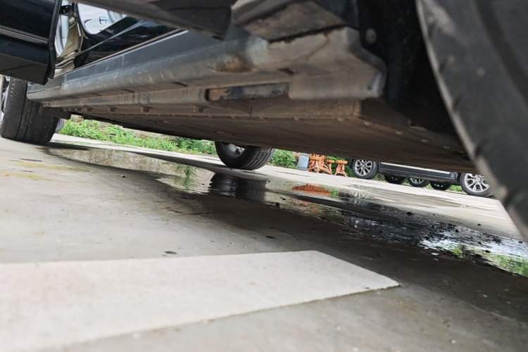 Used VOYAH COURAGE 2024 Long-Range Supercharge Edition Right Side Sill