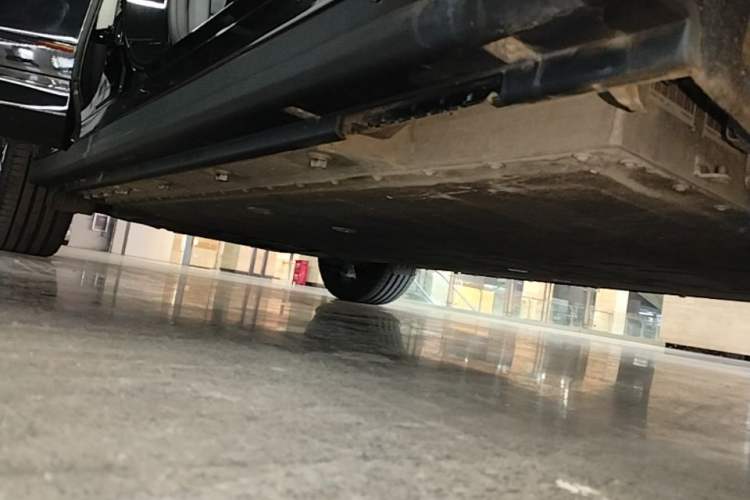 Used VOYAH COURAGE 2024 Long-Range Supercharge Edition Right Side Sill