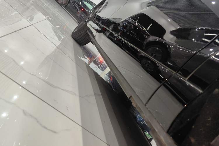 Used VOYAH COURAGE 2024 Four-Wheel Drive Global Edition Right Side Sill