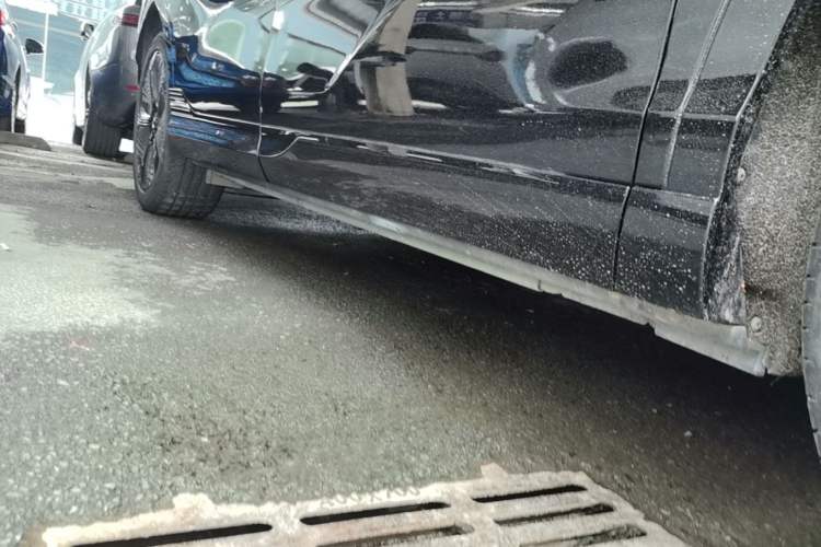 Used VOYAH COURAGE 2024 Long-Range Supercharge Edition Right Side Sill