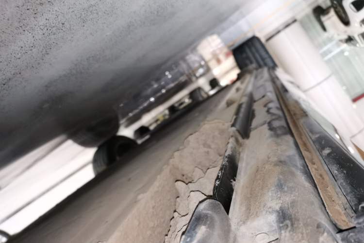 Used VOYAH COURAGE 2024 Long-Range Supercharge Edition Right Side Sill