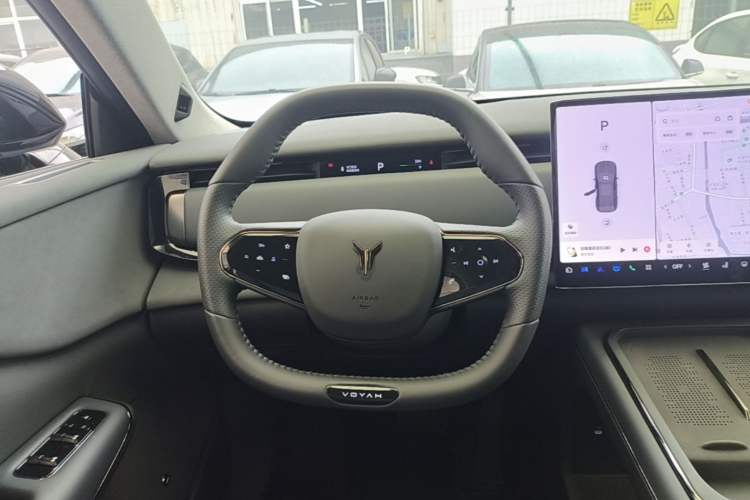 Used VOYAH COURAGE 2024 Long-Range Smart Edition Steering Wheel