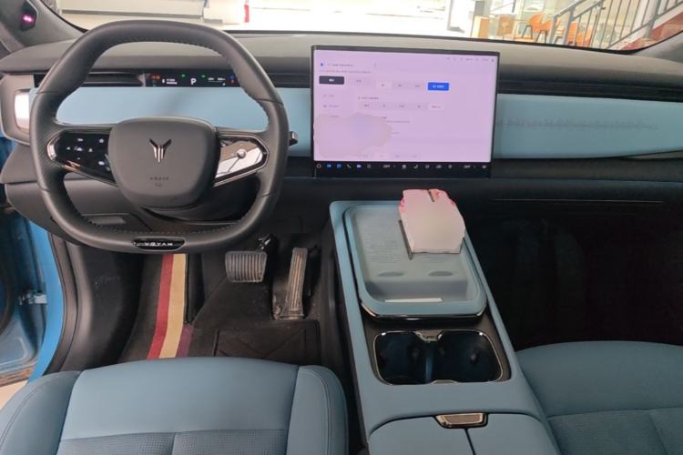 Used VOYAH COURAGE 2024 Long-Range Supercharge Edition Center Console