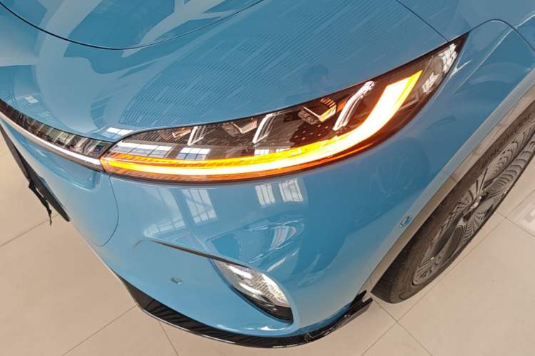 Used VOYAH COURAGE 2024 Long-Range Supercharge Edition Left Front Headlight