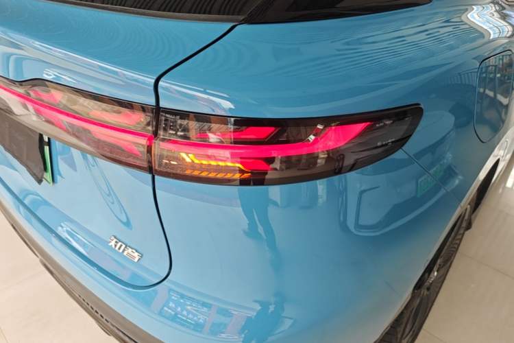 Used VOYAH COURAGE 2024 Long-Range Supercharge Edition Right Rear Taillight