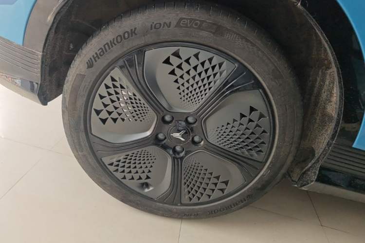 Used VOYAH COURAGE 2024 Long-Range Supercharge Edition Right Rear Wheel Hub