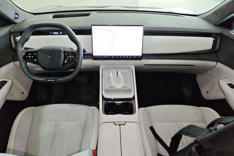 Used VOYAH COURAGE 2024 Four-Wheel Drive Global Edition Center Console