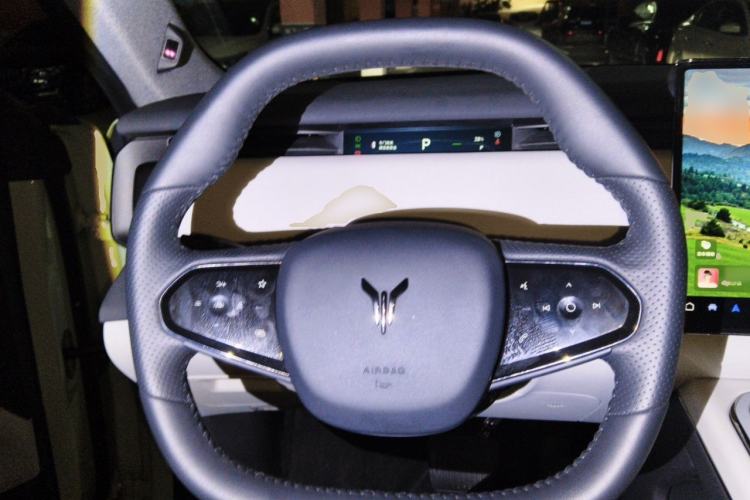 Used VOYAH COURAGE 2024 Long-Range Smart Edition Steering Wheel