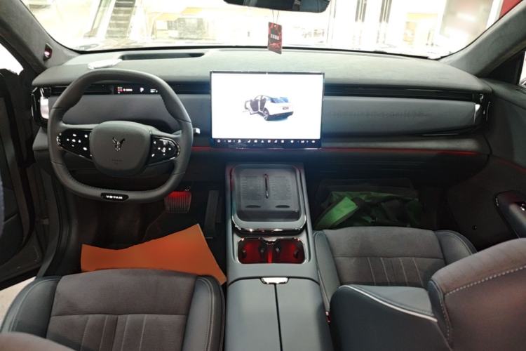 Used VOYAH COURAGE 2024 Long-Range Supercharge Edition Center Console
